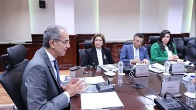 وزير الاتصالات يجتمع بلجنة حماية حقوق المستخدمين بعد إعادة تشكيلها