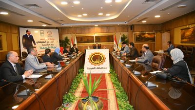 محافظ الغربية يترأس الاجتماع الدوري للمجلس الاقتصادي