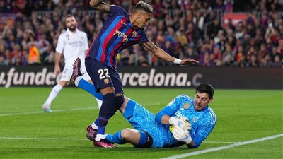 كورتوا يعلق على ريمونتادا برشلونة: سنقاتل أمامهم في الكأس