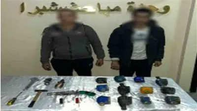 ارتكبوا 12 واقعة.. تفاصيل القبض على عصابة سرقة 