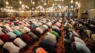 كيفية أداء صلاة التراويح في المنزل