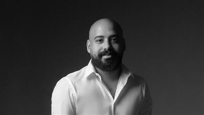 المؤلف هاني سرحان: 