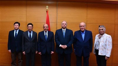 وزير الطيران يشهد توقيع مذكرة تفاهم بين ميناء القاهرة و