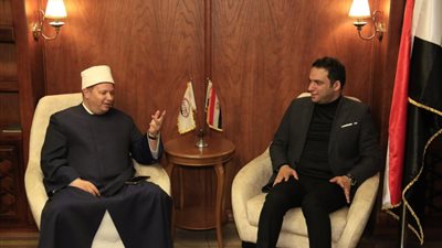 إمام وخطيب الفتاح العليم يقدم التهنئة برمضان لبدران وصوت الشعب