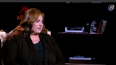 وفاء مكي تنفعل بعد هذا السؤال وتوجه سؤال آخر للمذيعة (فيديو)