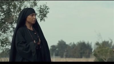 بعد دفن شعرها مع زوجها.. روجينا تشعل السوشيال ميديا بـ 