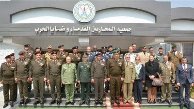 القوات المسلحة تنظم معرضًا لإبداعات المحاربين القدماء 