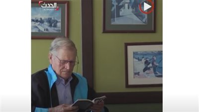 شاهد.. مُسن تركي يلتحق بالجامعة مجددًا في عمر الـ 79