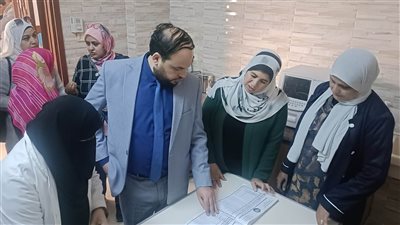 وكيل صحة الإسماعيلية يتابع انتظام سير العمل في مركز المشورة وبنك الدم 