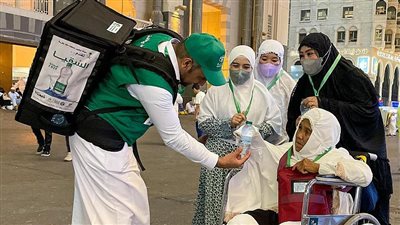 جمعية هدية الحاج توزع 2 مليون عبوة مياه على قاصدي الحرمين الشريفين