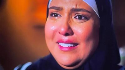 محمد سامي يشيد بأداء مي كساب في 