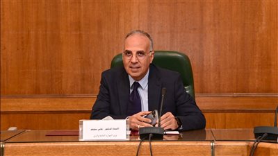 وزير الري يتابع الموقف المائي والاستعدادات الحالية لفترة أقصى الاحتياجات