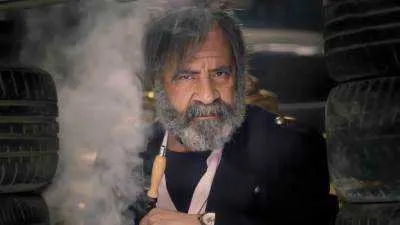 الحاج إكسلانس الحلقة 13.. محمد سعد يدفن أحمد منير ووفاة صفاء 