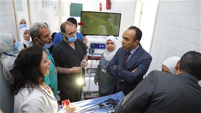 نائب محافظ المنيا يتسلم عدد من الأجهزة الطبية المتنوعة لدعم مستشفى مطاي