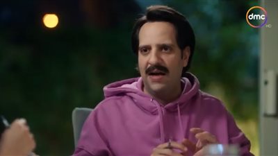 مسلسل الصفارة الحلقة 7.. لعنة صفارة الشيخ لبلوب لا تنتهي وزياد يتسبب في صفير أحمد أمين بالخطأ بعد الرضا عن واقعه