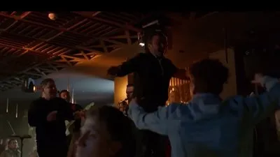 حلقات رقص متواصلة تشعر طارق لطفي بإحساس الطائر خلال أحداث حلقة 7 من مذكرات زوج