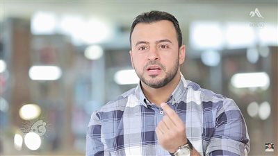 مصطفى حسني: 