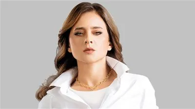 نيللي كريم عن اتهامات فرض زوجها على الجمهور: 