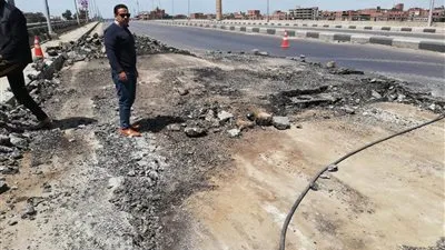 بدء أعمال إصلاح الهبوط الأرضي بالطريق الزراعي بالقليوبية