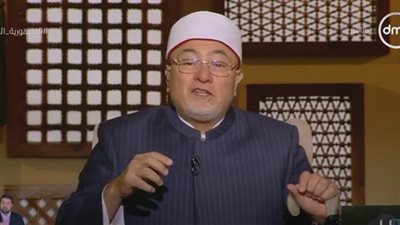 هل يتم تطهير المال الحرام بالصدقة والزكاة؟.. خالد الجندي يجيب (فيديو)