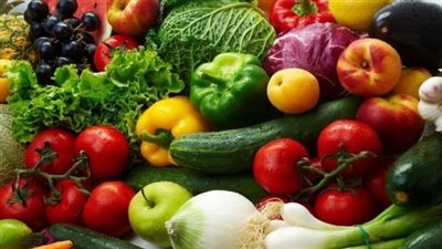 سوق العبور.. تعرف على أسعار الفاكهة والخضار