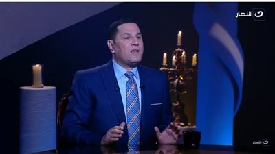 عبدالناصر زيدان يعترف على الهواء بتردده على 