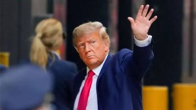 عاجل.. ترامب أصبح قيد الاحتجاز لحين إفراج القاضي عنه