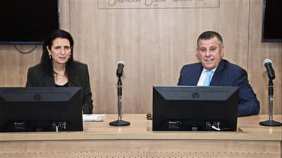 رئيس جامعة عين شمس يناقش مع المدير التنفيذي لمكتب هيئة الفولبرايت بالقاهرة التعاون 