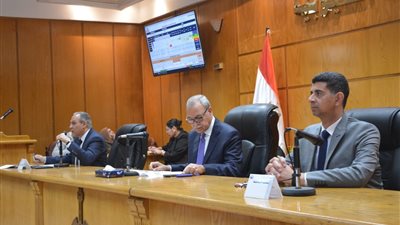 محافظ القليوبية يتابع الموقف التنفيذي لمشروع المبادرة الرئاسية حياة كريمة