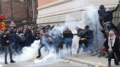 مواجهات عنيفة بين الشرطة الفرنسية ومحتجين في باريس