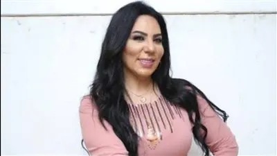  زينة منصور: 