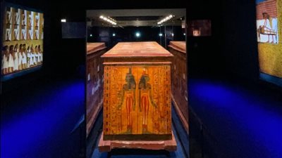 “165 ألف تذكرة و10 آلاف زائر”.. أول أيام “رمسيس ذهب الفراعنة” بفرنسا 