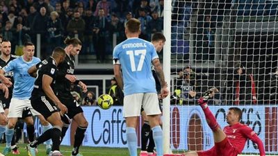 لاتسيو يهزم يوفنتوس ويحافظ على المركز الثاني في الدوري الإيطالي