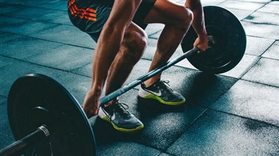 نصائح لممارسة الرياضة والحفاظ على اللياقة البدنية خلال شهر رمضان (فيديو)