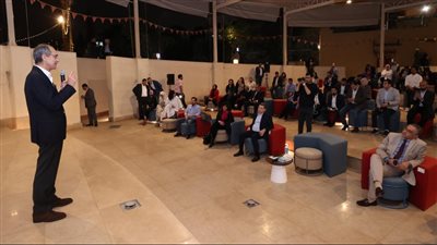وزير الاتصالات يلتقى مجموعة من رواد الأعمال ومؤسسى الشركات التكنولوجية الناشئة