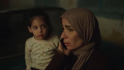 طرد منى زكي من منزلها بمنتصف الليل ودياب يحاول الوصول إليها.. ملخص الحلقة الرابعة من 