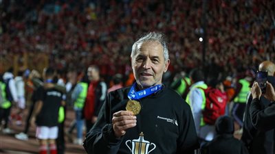 عاجل.. كولر يحسم موقفه من رحيل أحمد عبد القادر عن الأهلي