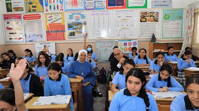 وزير التربية والتعليم يتفقد مدرسة القديس يوسف للغات بمصر الجديدة