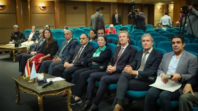 توقيع وثيقة مشروع 