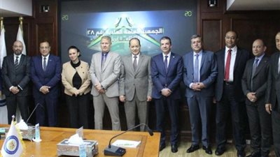 الملا يؤكد التوسع فى خطة استخدام الغاز الطبيعى كوقود للسيارات