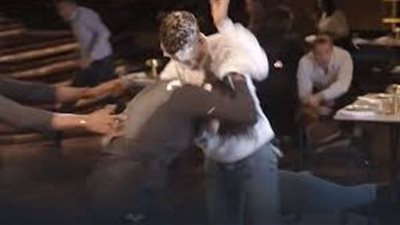 «أنت عندك انيميا ومحتاج تاكل كوارع ».. كيف سخر رامز جلال من أحمد أبو الفتوح؟