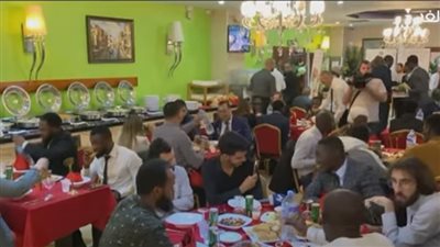 شاهد.. مأدبة إفطار لطلبة أفارقة يمثلون 37 دولة بالجزائر