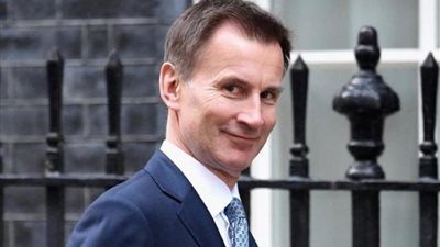 وزير الخزانة البريطاني: لا توجد صفقة تجارة حرة سريعة بين أمريكا وبريطانيا