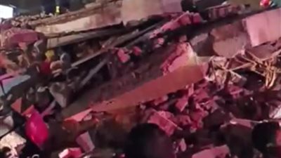 عاجل..؟تفاصيل عقار مينا البصل.. انهار حتى سطح الأرض وجاري البحث عن عالقين