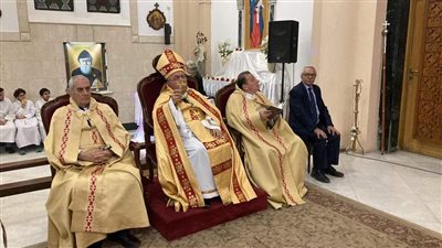 المطران شيحان يترأس صلاة قداس عيد الفصح