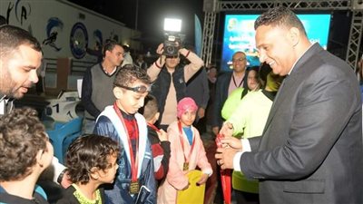 محافظ الدقهلية يدشن مهرجان استاد المنصورة الرياضى للسباحة والزعانف