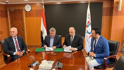  اتفاق لتوصيل التغذية الكهربائية بالمناطق الصناعية بمحافظتى قنا وسوهاج 