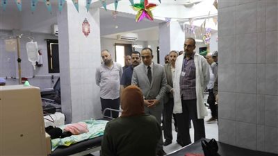 نائب محافظ المنيا يتفقد وحدة الغسيل الكلوي بمستشفى أبو قرقاص المركزي