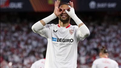 يوسف النصيري يقود إشبيلية للتأهل إلى نصف نهائي الدوري الأوروبي على حساب مانشستر يونايتد