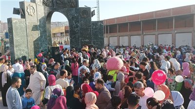 المئات من أهالي الغربية يتوافدون على المتنزهات للاحتفال بعيد الفطر (صور)